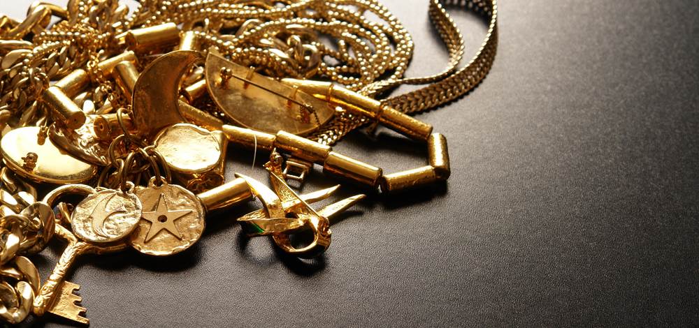 How to pack jewellery for a house move