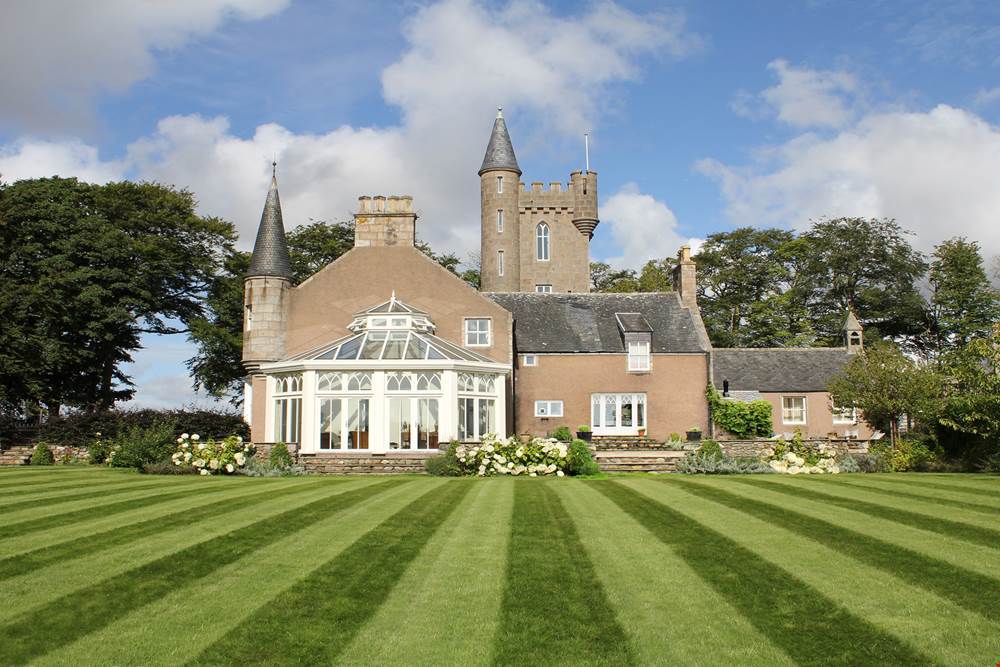 Three dream properties to put on your lottery win wishlist