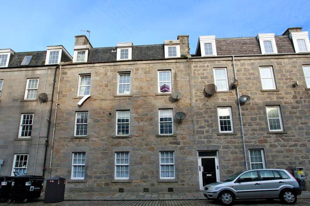 Three student flats available for rent in Aberdeen